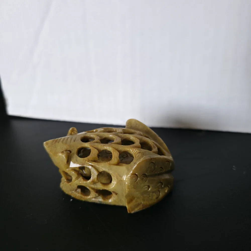 Vintage Hand-Carved Soapstone Jade Frog Figurine – Mother & Baby Hidden Inside